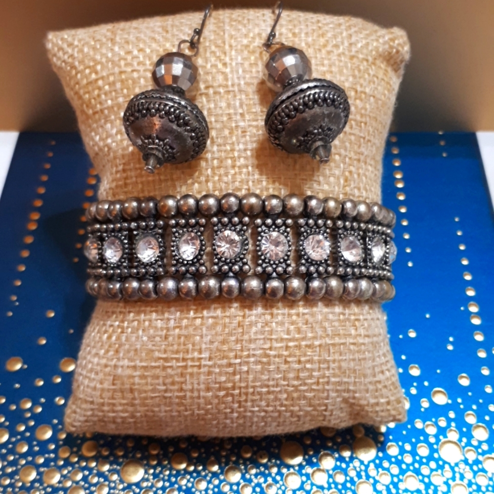 5/$25 - Bali Core Bracelet & Earrings Bundle